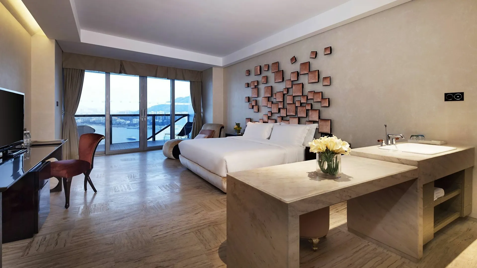 Phoenix Island Ocean Dream Resort Sanya 4*,  China