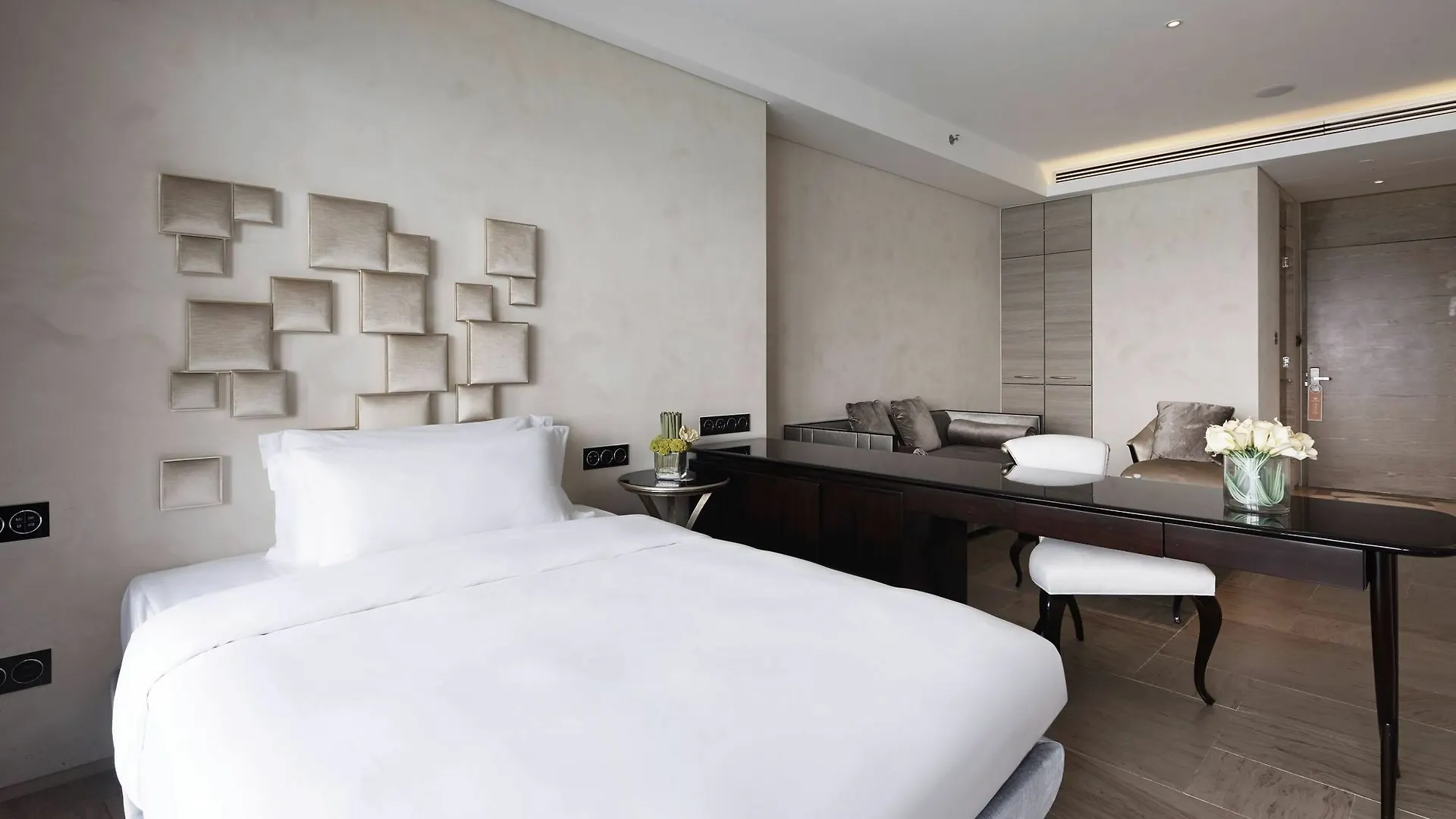 Phoenix Island Ocean Dream Resort Sanya China