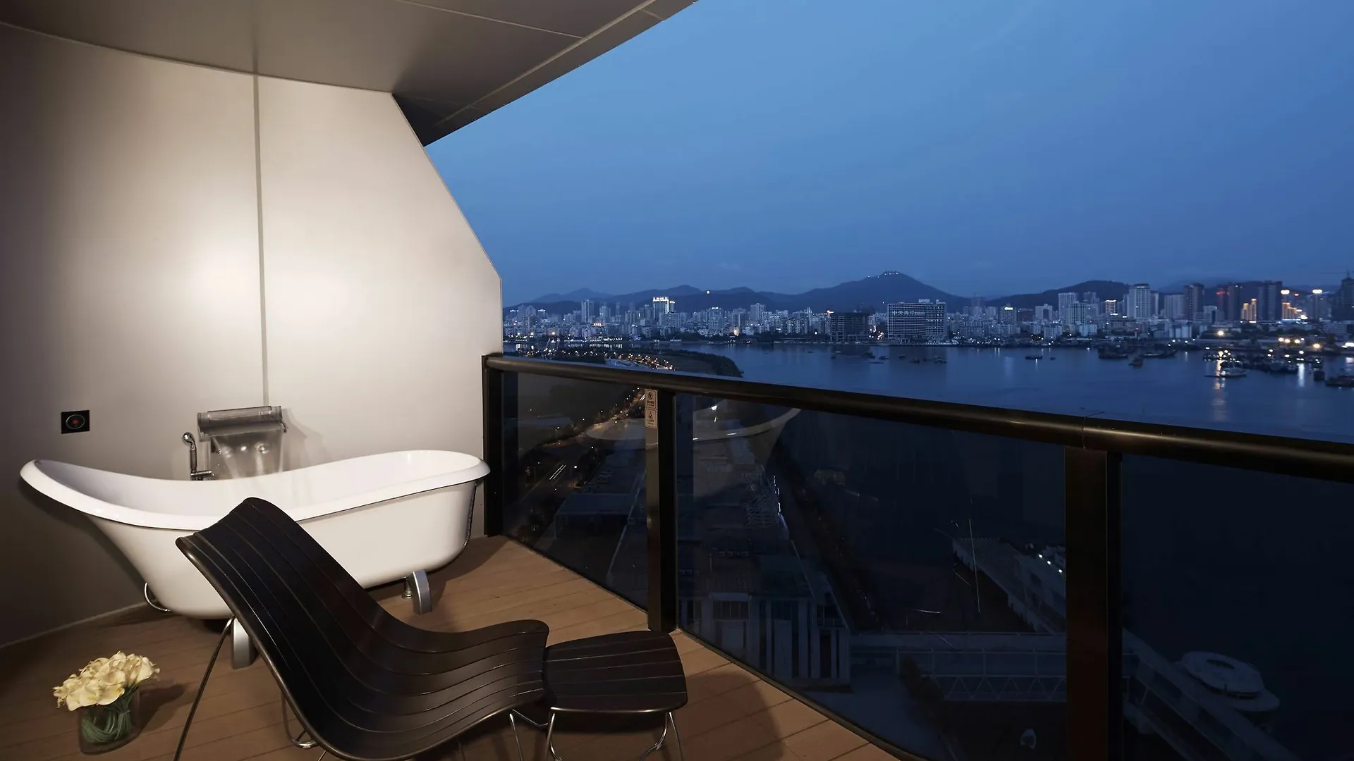 Phoenix Island Ocean Dream Resort Sanya 4*,